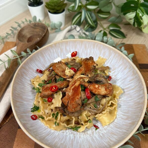 Pilz Pasta mit Champignons und Austernpilzen